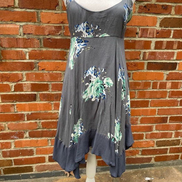 Free People Faded Bloom Gray Handkerchief Hem Dress  Size XS - Picture 9 of 11